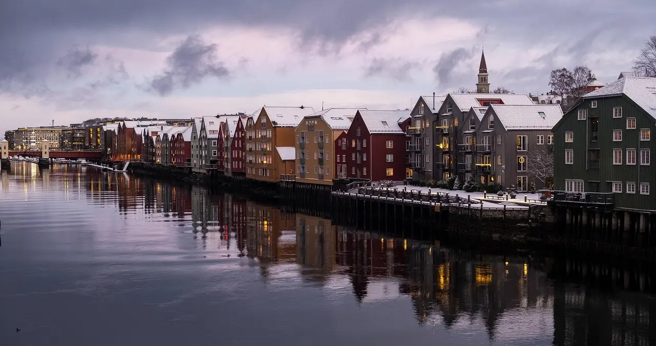 Hvordan er vejret i Trondheim i marts?