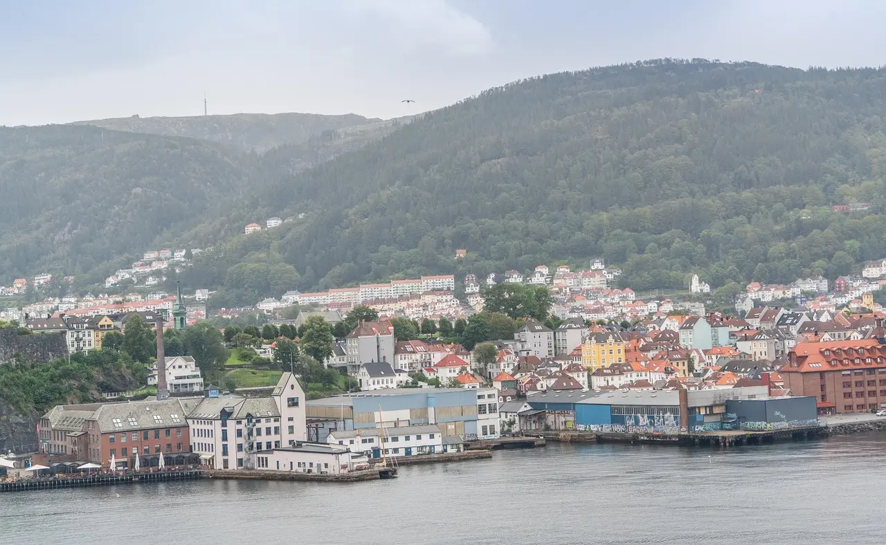 Hvordan er vejret i Bergen i april?