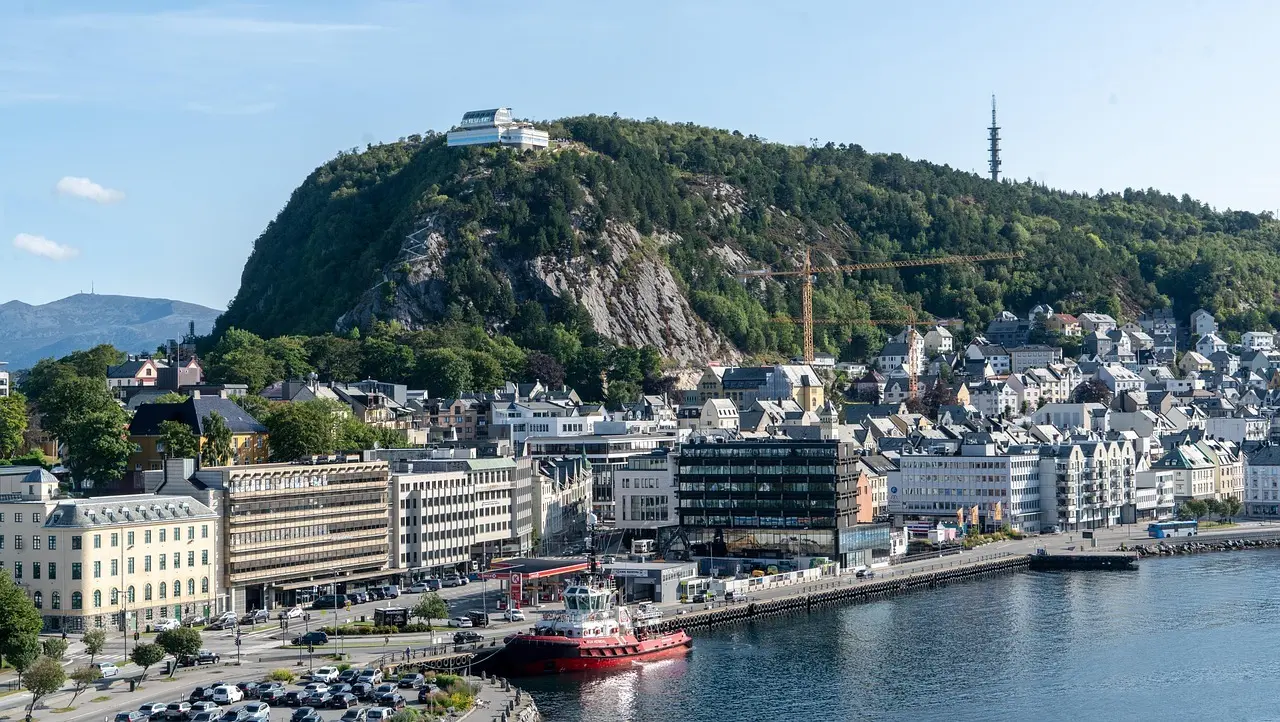 Er det nemt at tage toget til Ålesund fra Oslo?